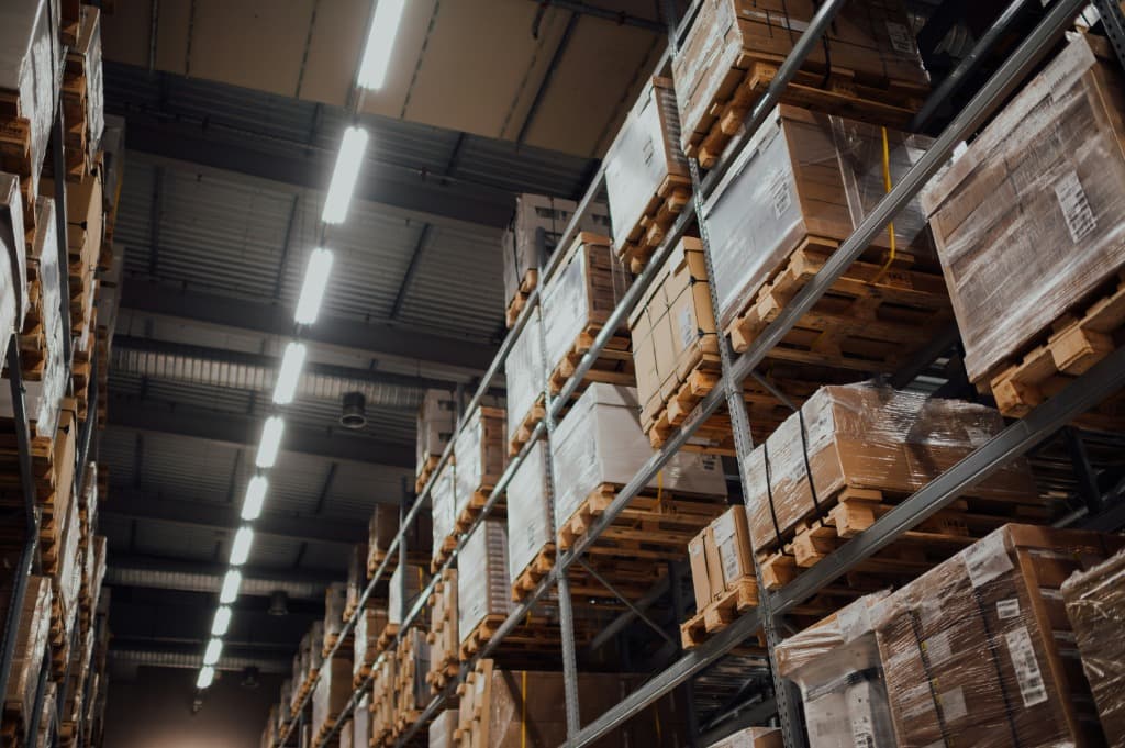 High-Bay Automated Kitting Vault